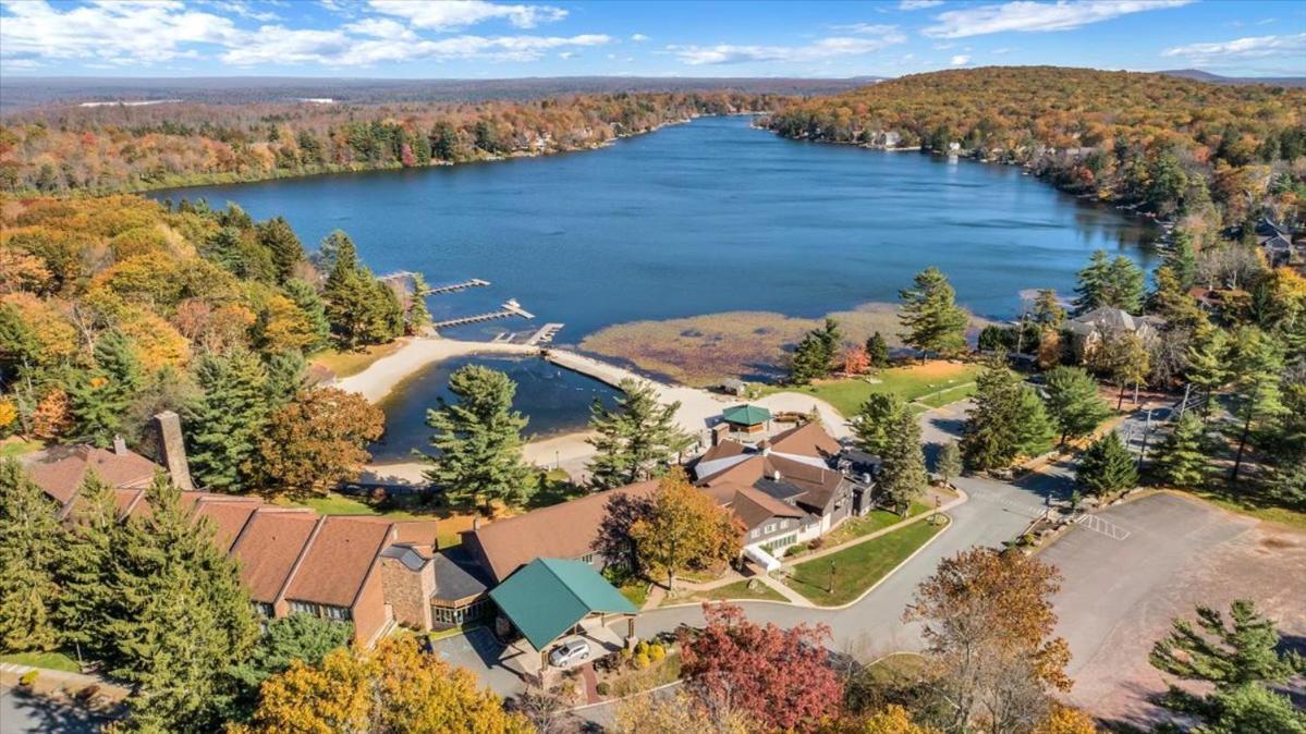 The Lodge Luxury Resort At Лейк Хармъни Екстериор снимка