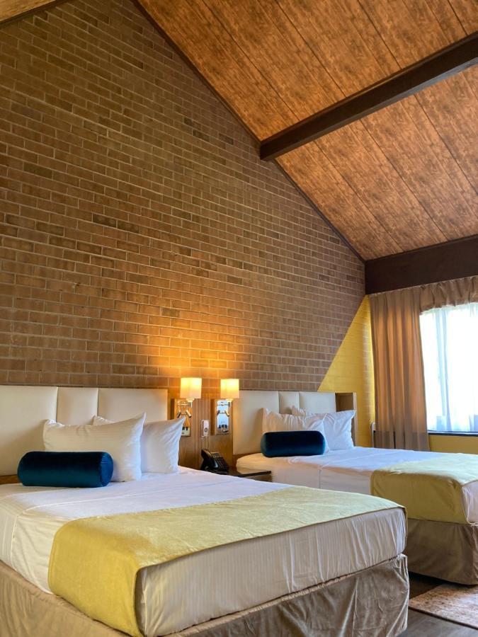 The Lodge Luxury Resort At Лейк Хармъни Екстериор снимка